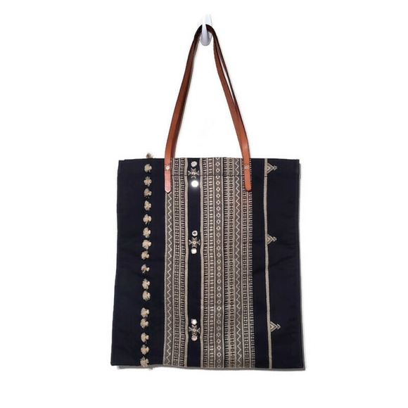 Madewell Handbags - Madewell Boho black canvas tote bag
